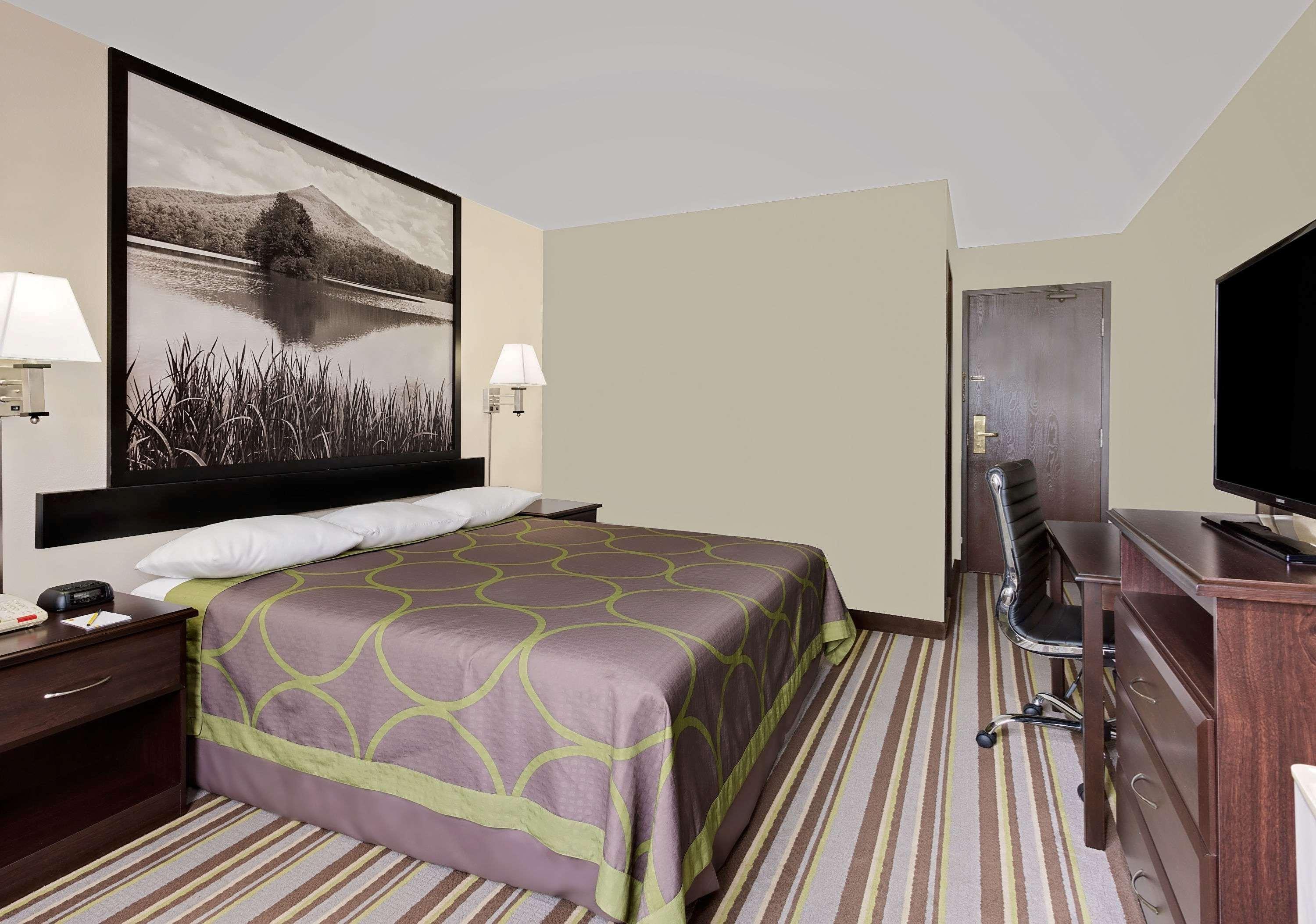 Super 8 By Wyndham Waynesboro Hotel Luaran gambar