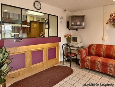 Super 8 By Wyndham Waynesboro Hotel Dalaman gambar